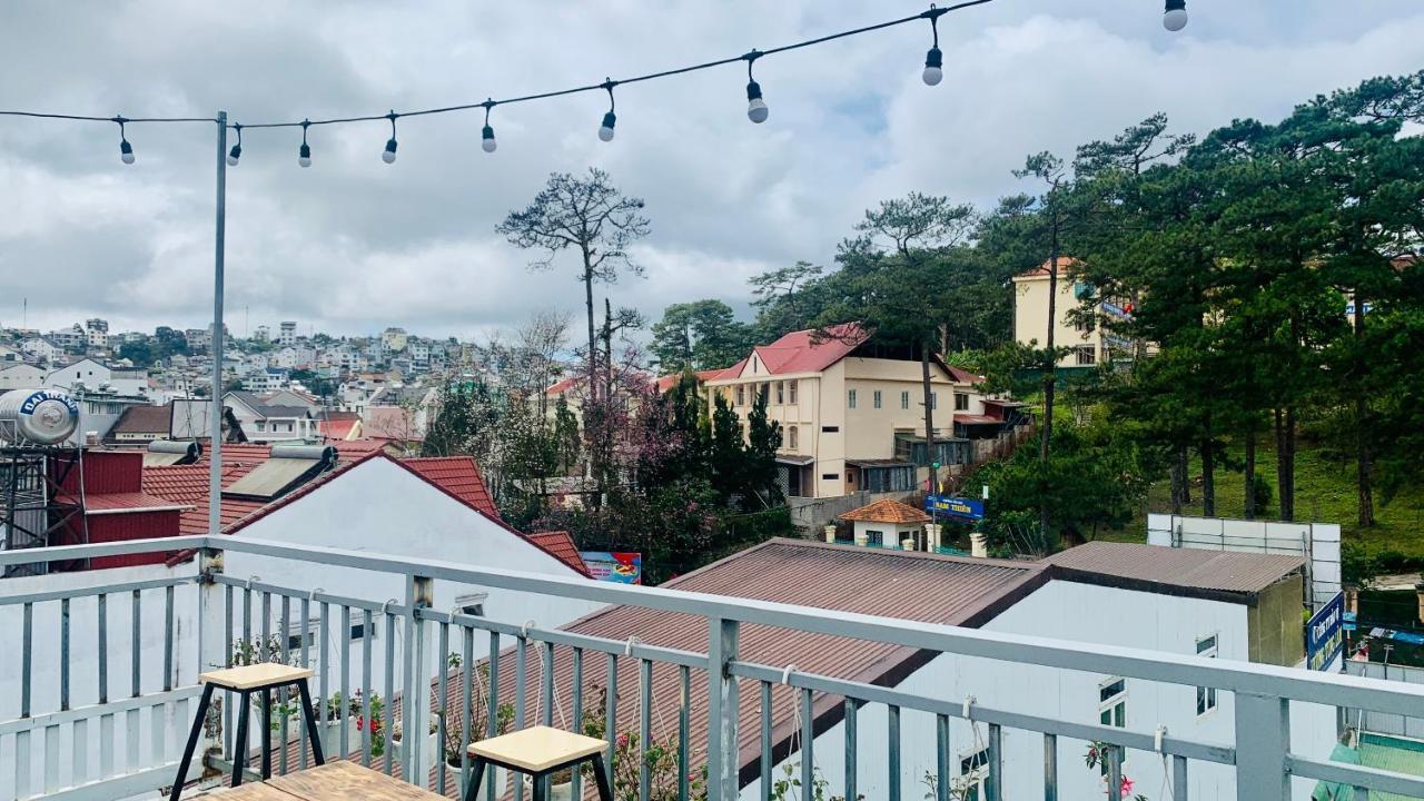 Dalat Stream Hotel-Khach San Dep ดาลัด ภายนอก รูปภาพ
