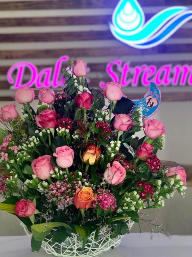 Dalat Stream Hotel-Khach San Dep ดาลัด ภายนอก รูปภาพ