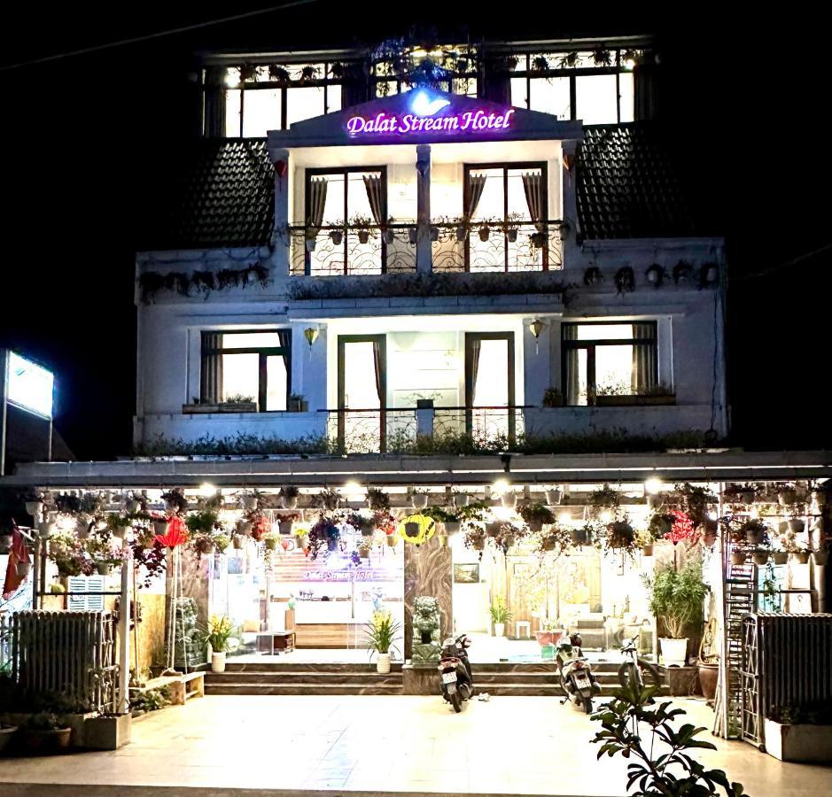 Dalat Stream Hotel-Khach San Dep ดาลัด ภายนอก รูปภาพ