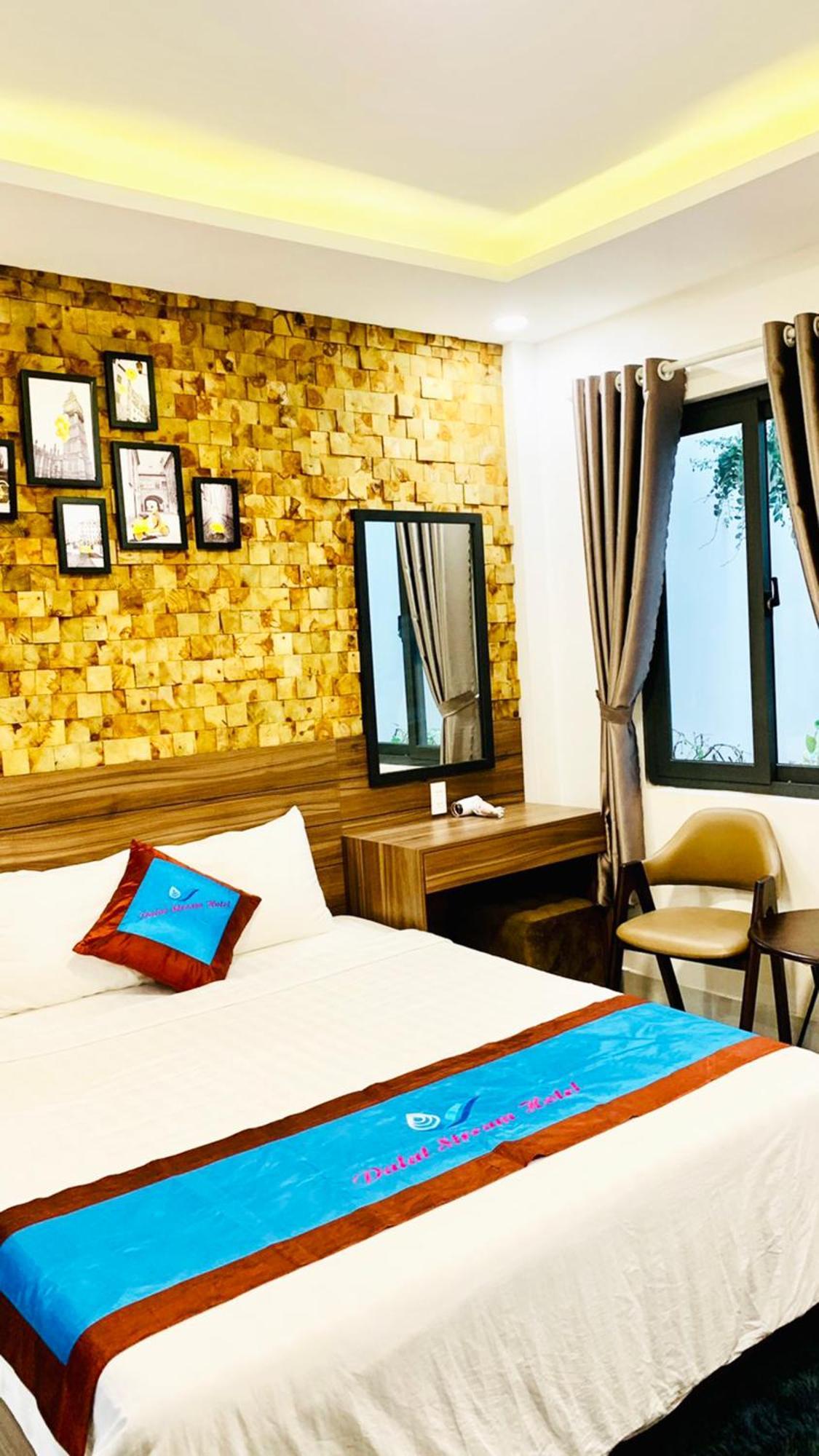 Dalat Stream Hotel-Khach San Dep ดาลัด ภายนอก รูปภาพ